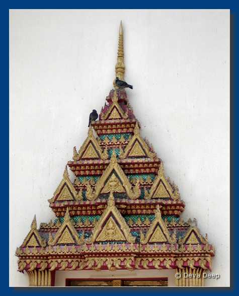Ubon Ratchathani Wat Pa Yai 20031216-7